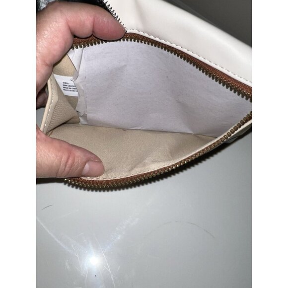 UNIVERSAL THREAD Faux Leather Colorblock Wristlet Wallet Patches - Picture 5 of 8